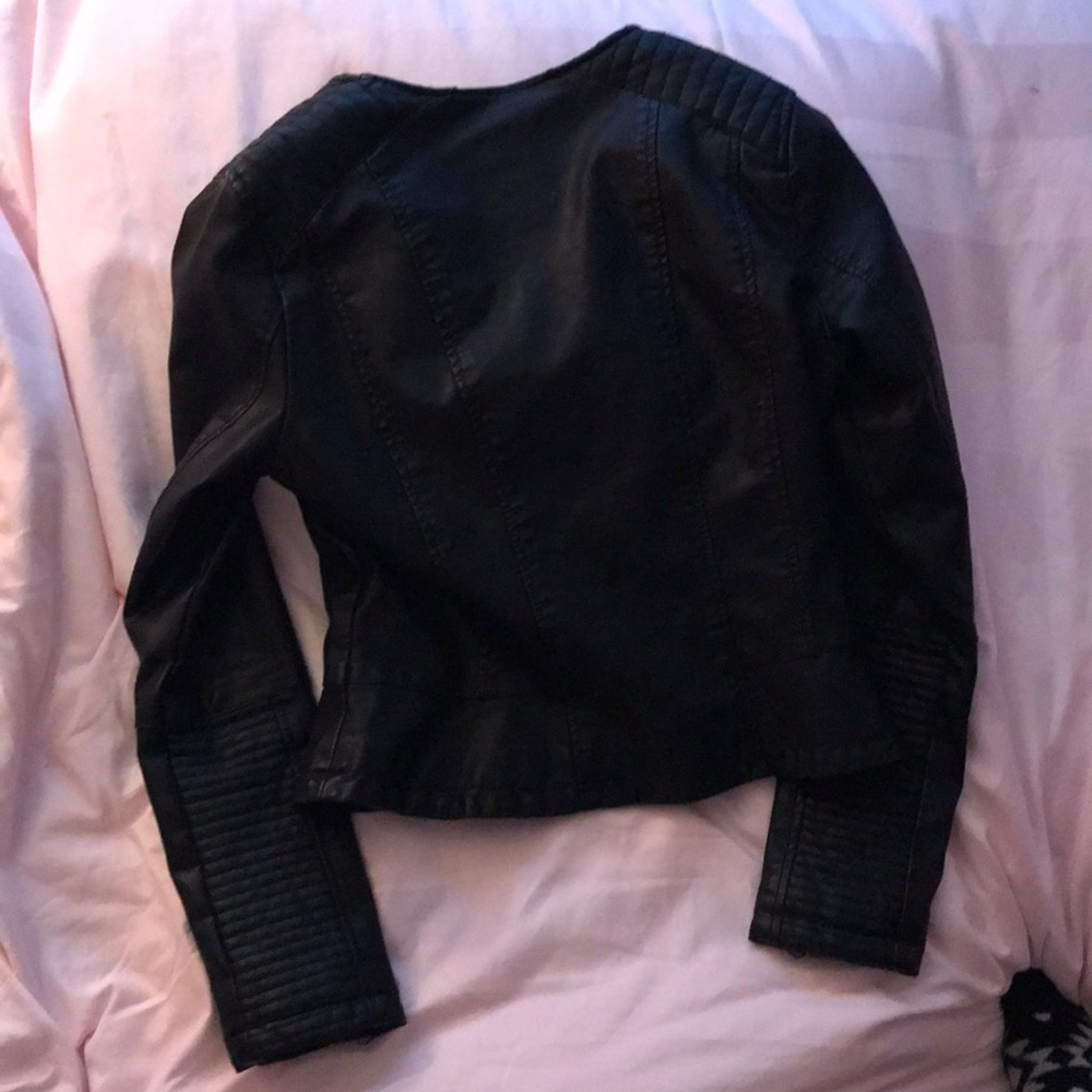 Leather jacket - Picture 2 of 2